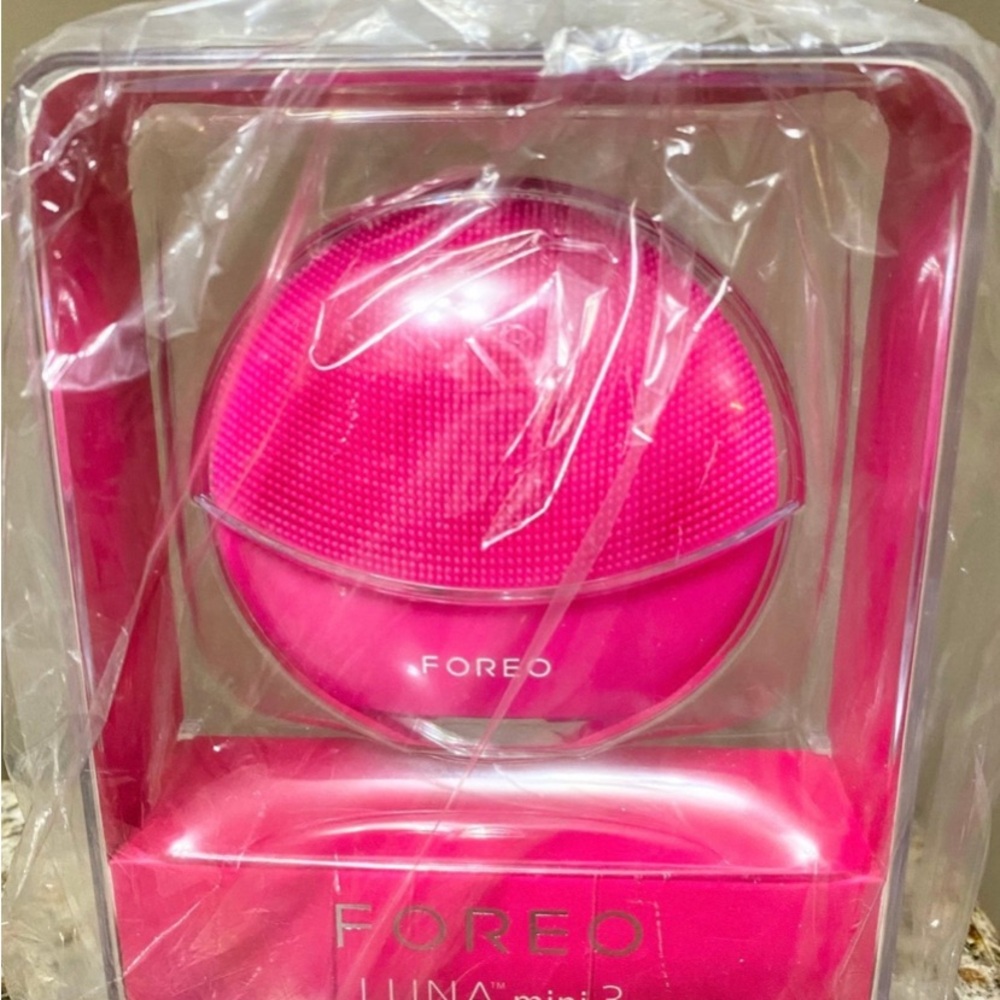FOREO LUNA mini 3 SMART FACIAL CLEANSING MASSAGER